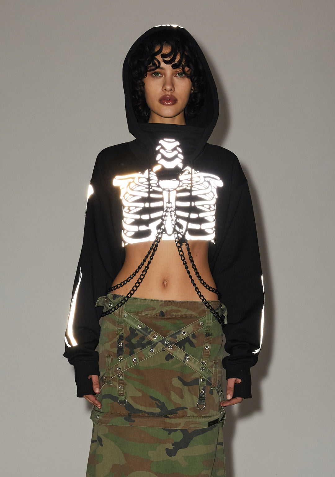Trickz N Treatz Reflective Skeleton Print Chain Hoodie - Black - Image 2