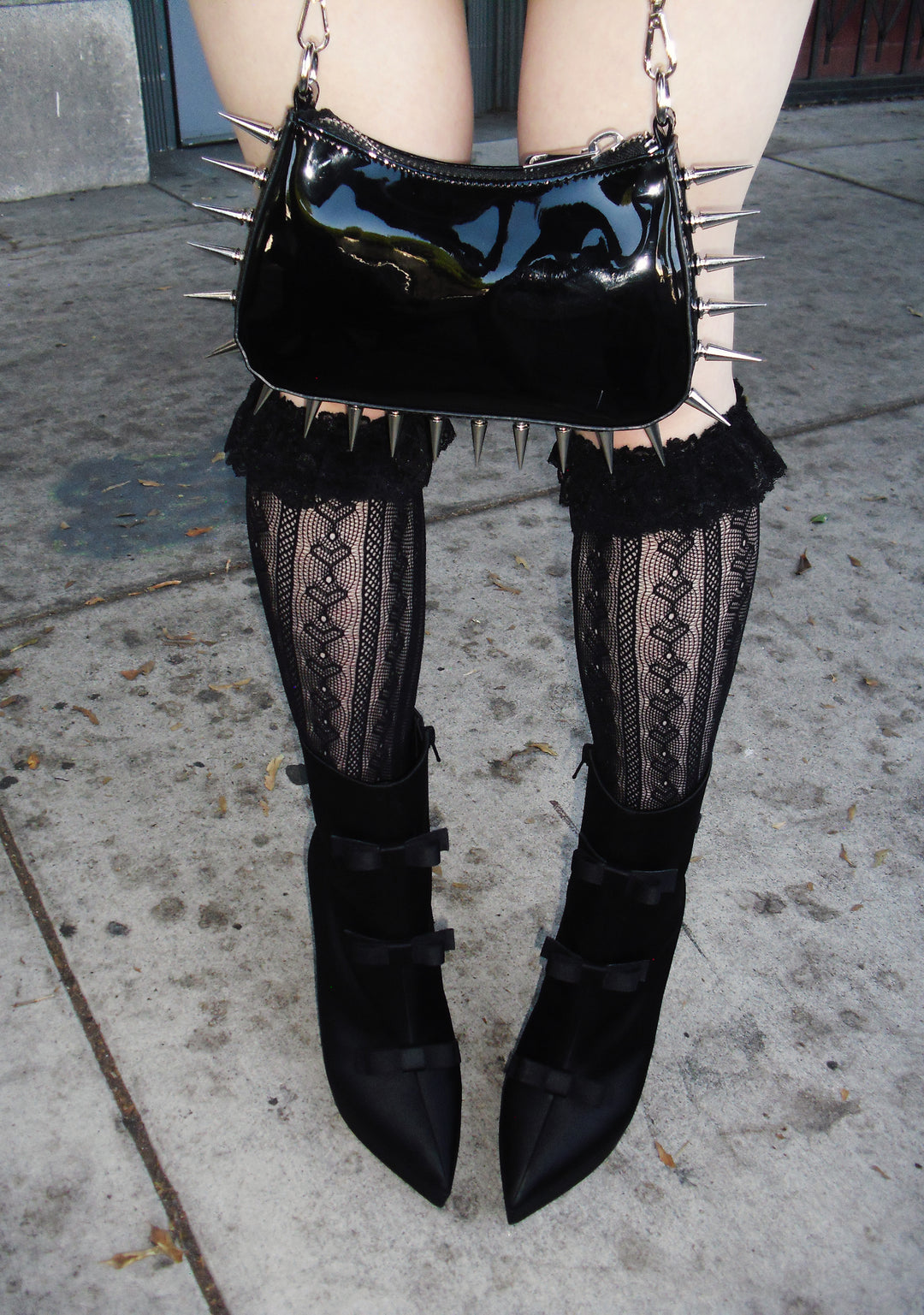 Spiked Chain Vinyl Shoulder Bag Current Mood - Black - Image 6