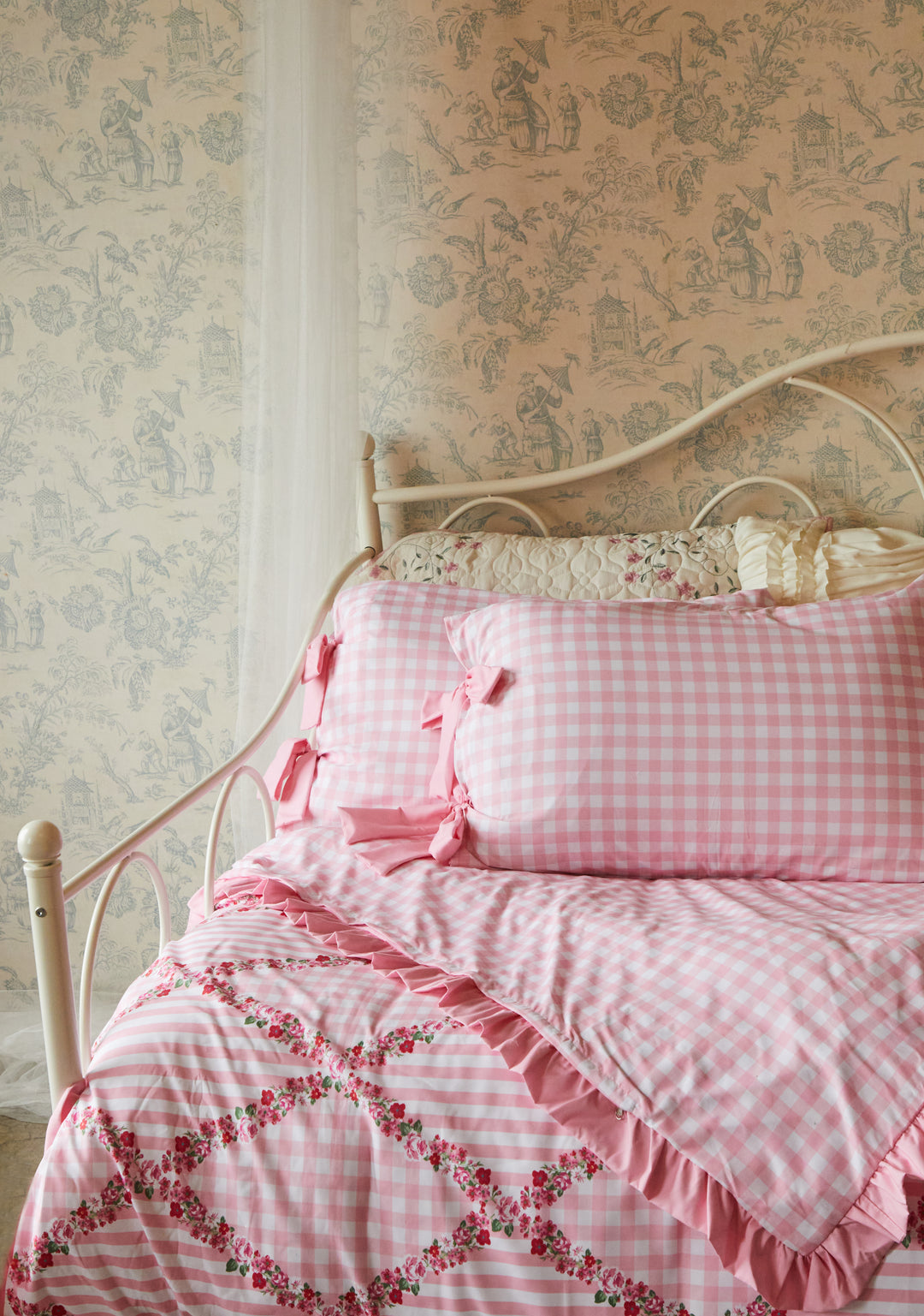 Dolls Home Gingham Floral Print Duvet Set With Pillowcases - Pink