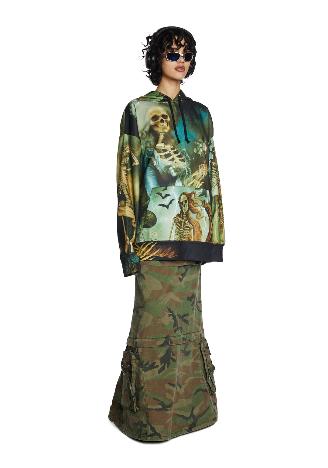 Trickz N Treatz Skeleton Renaissance Art Print Hoodie - Image 6